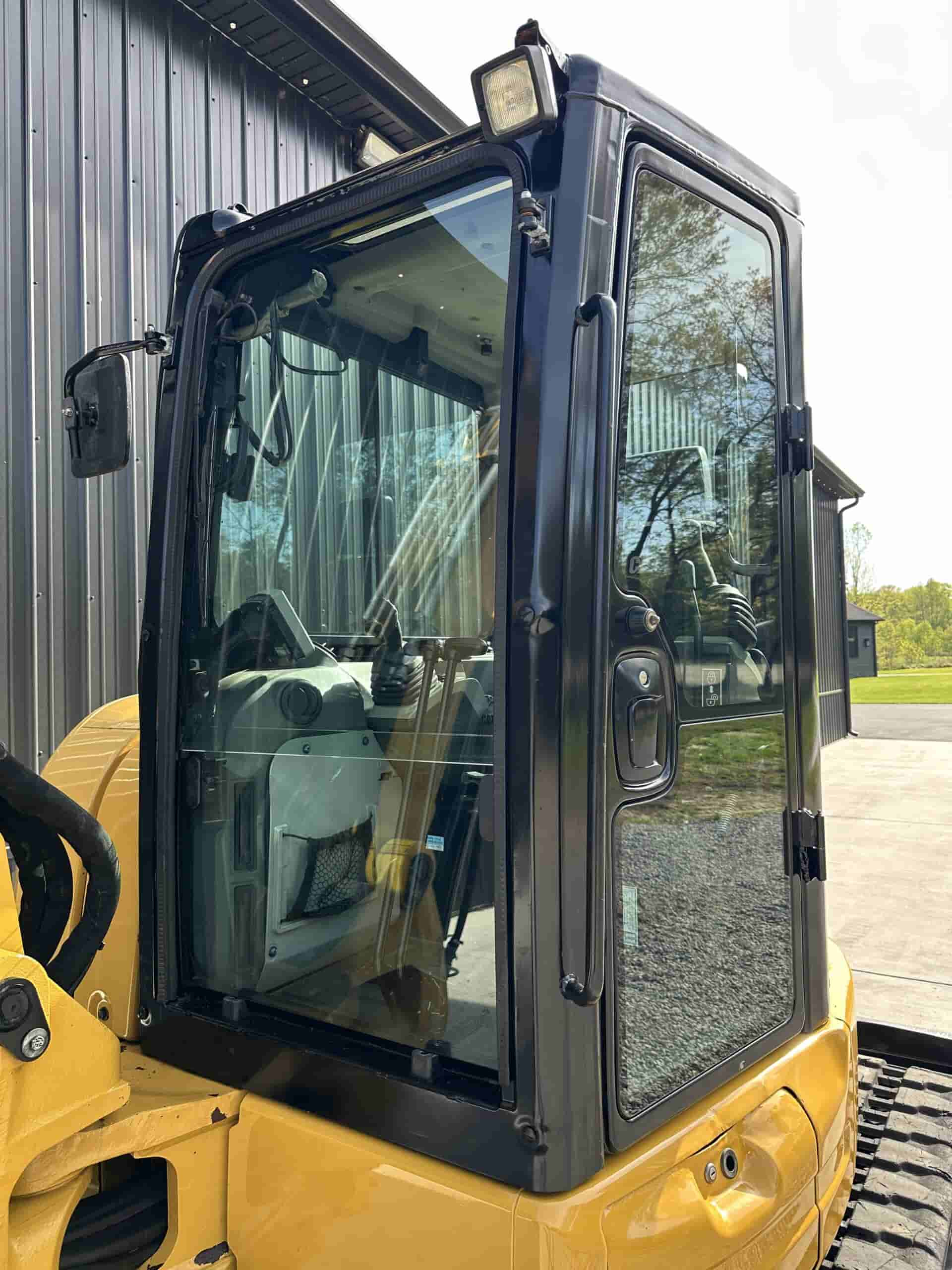 2017 CAT 305E2
